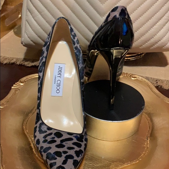 Shoes - Picture 3 of 4